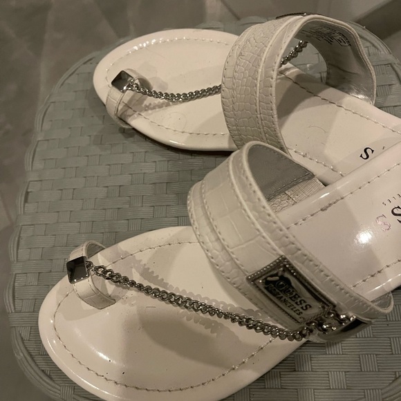 Guess sandals - Picture 2 of 3